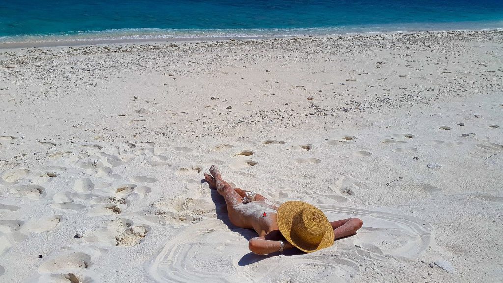 La spiaggia nudista più famosa d’Italia è in Versilia, la Lecciona selvaggia e naturista La spiaggia nudista più famosa d’Italia è in Versilia, la Lecciona selvaggia e naturista