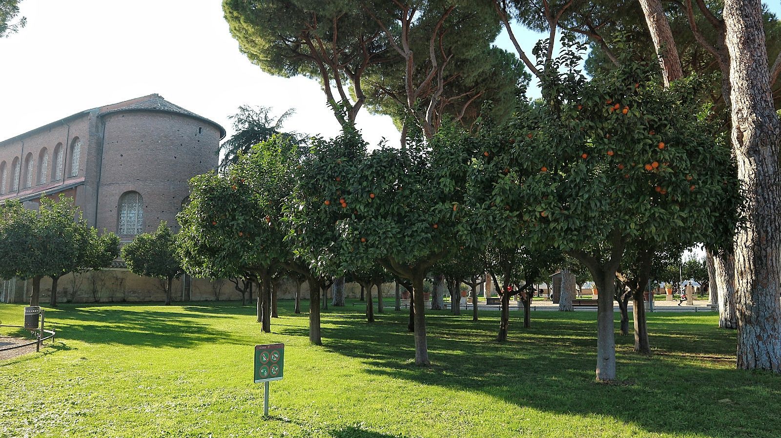 Il Giardino degli Aranci di Roma, il parco nascosto tra mistero e natura
