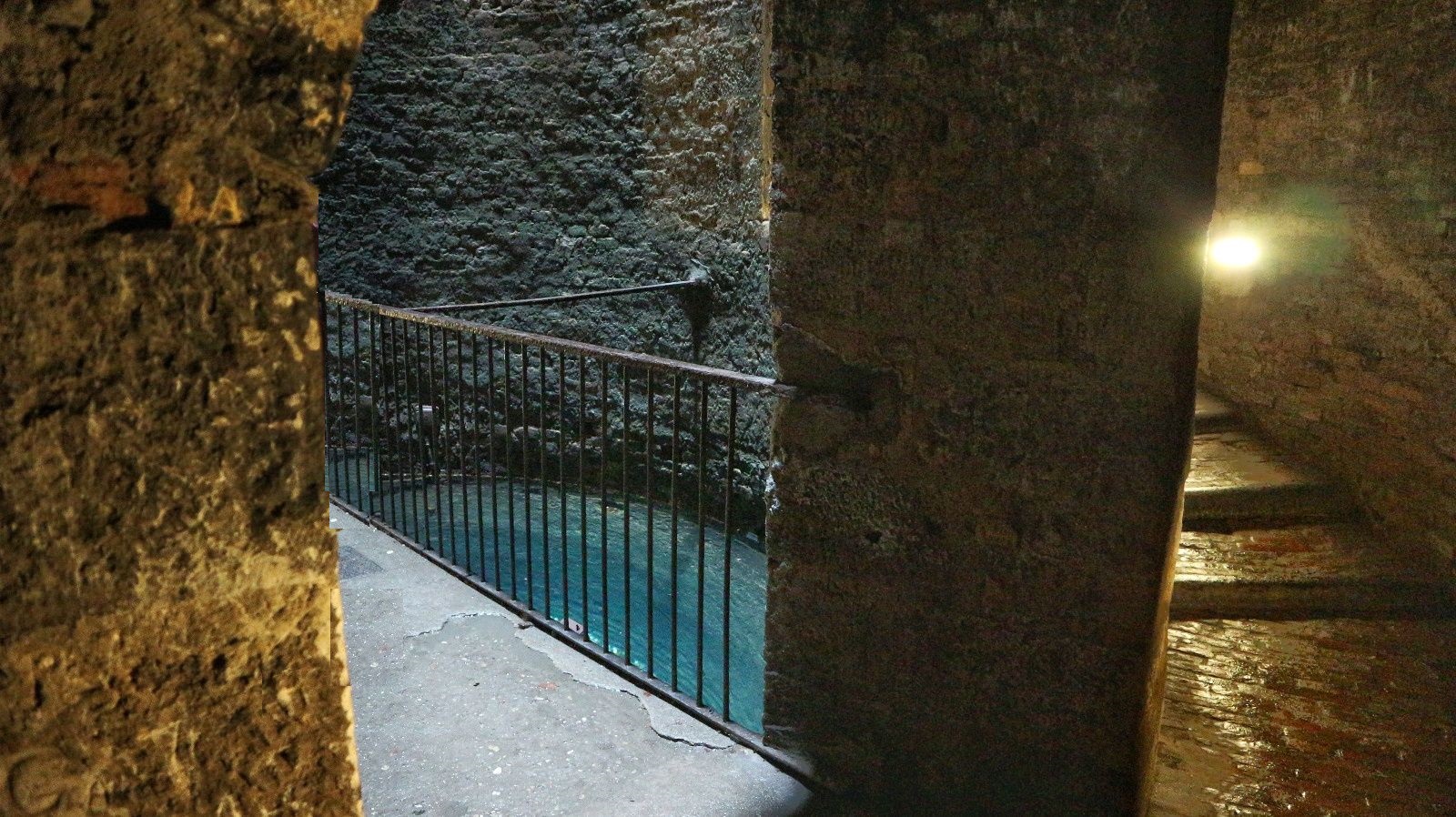 Il Pozzo di San Patrizio a Orvieto, un viaggio verso il centro della terra Il Pozzo di San Patrizio a Orvieto, un viaggio verso il centro della terra