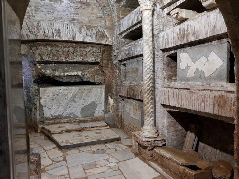 Le di San Callisto, 20km di cunicoli nei sotterranei di Roma Le di San Callisto, 20km di cunicoli nei sotterranei di Roma