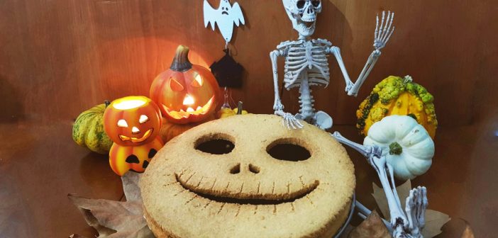 Una torta di Halloween mostruosa buona da paura, crostata ...